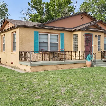 Luxury Oasis- 1 Bedroom Romantic Getaways Lubbock Exterior photo