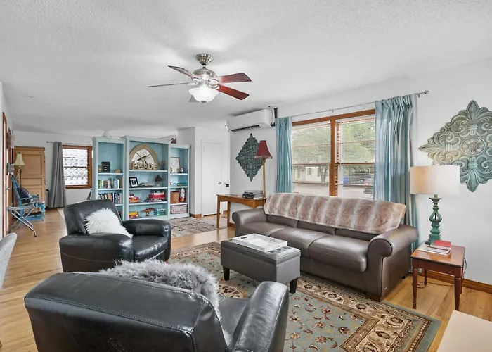 Luxury Oasis- 1 Bedroom Romantic Getaways
