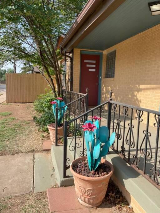 Luxury Oasis- 1 Bedroom Romantic Getaways Apartment