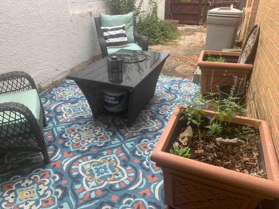 Luxury Oasis- 1 Bedroom Romantic Getaways Apartment Lubbock