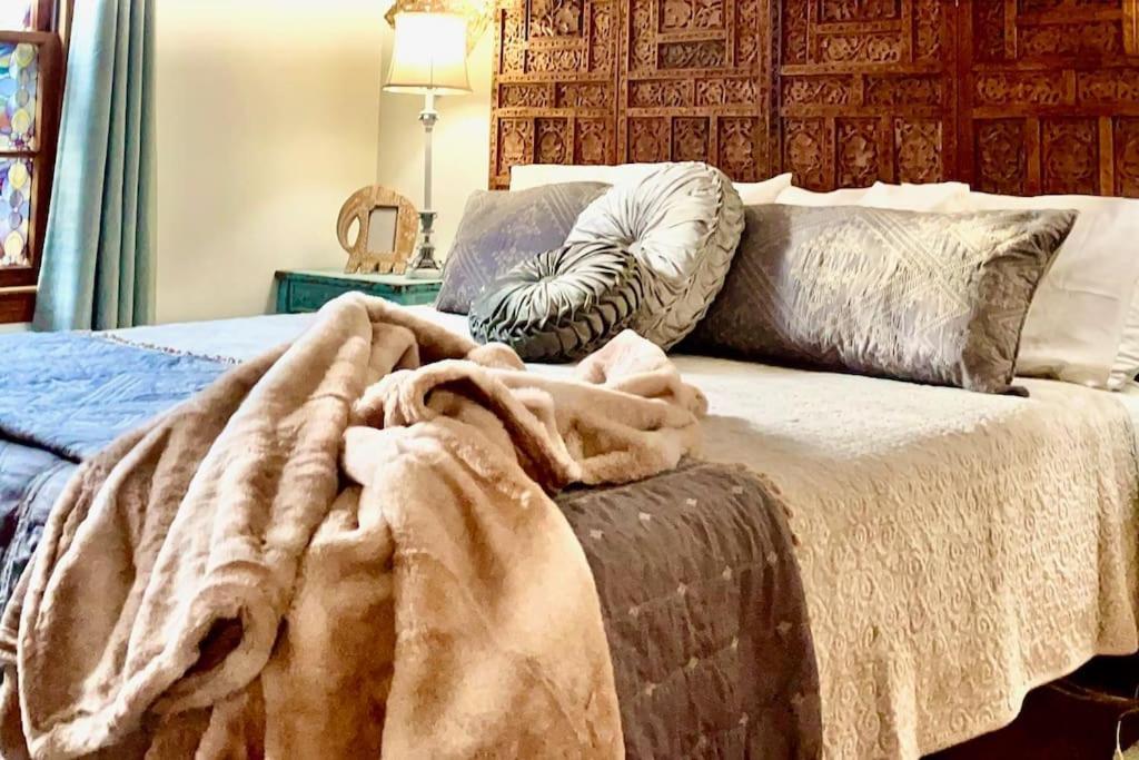 Luxury Oasis- 1 Bedroom Romantic Getaways Apartment Lubbock