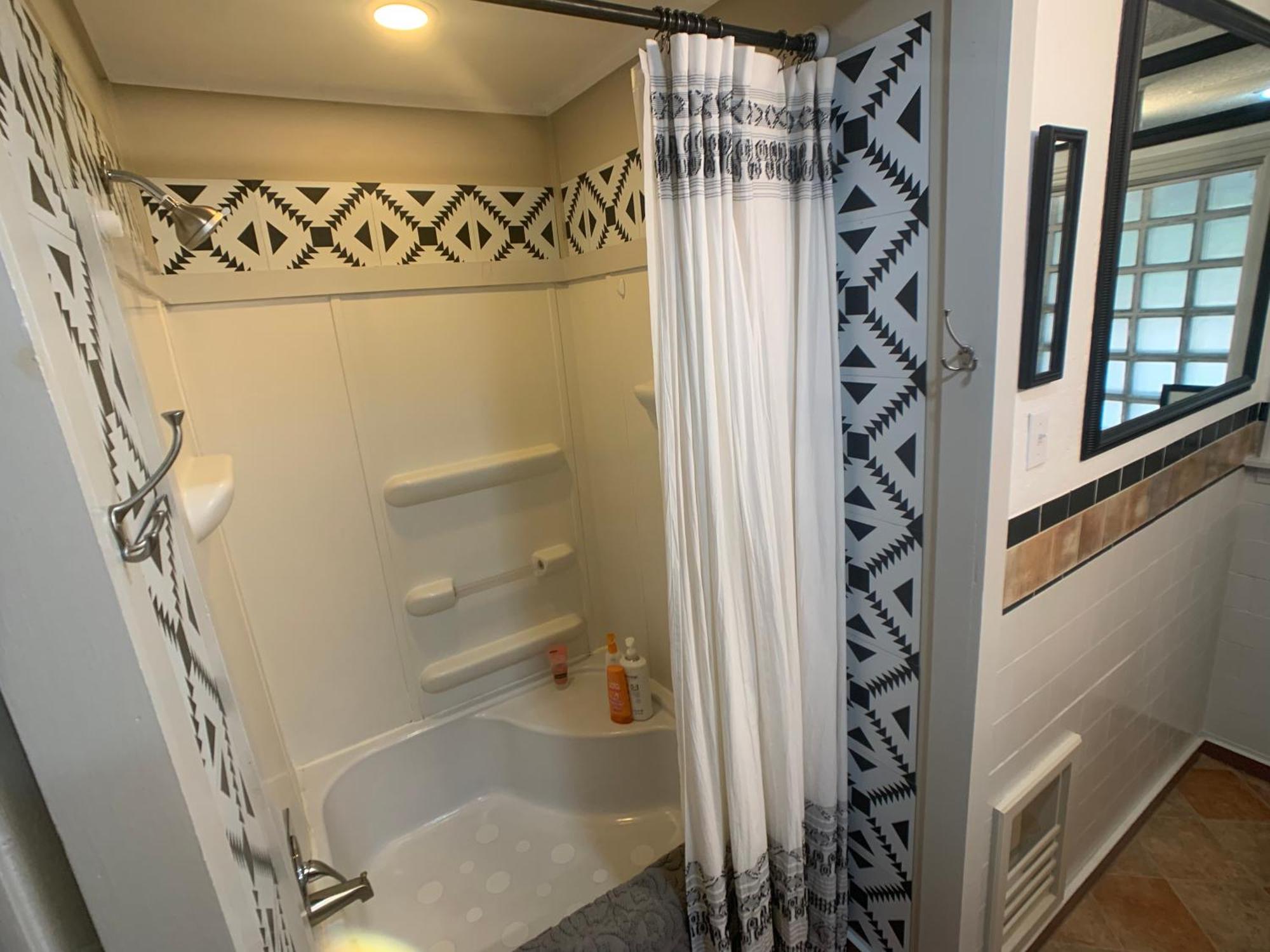 Luxury Oasis- 1 Bedroom Romantic Getaways