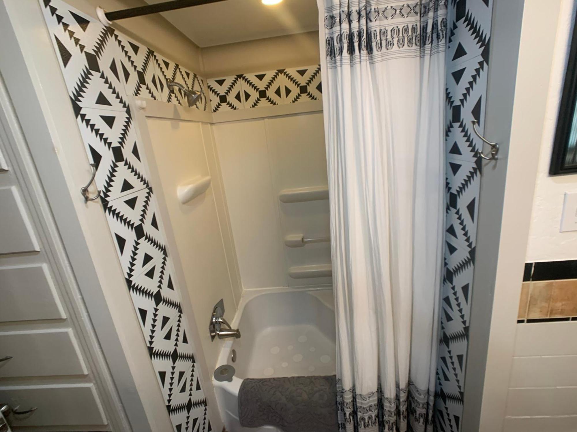 Luxury Oasis- 1 Bedroom Romantic Getaways Apartment Lubbock